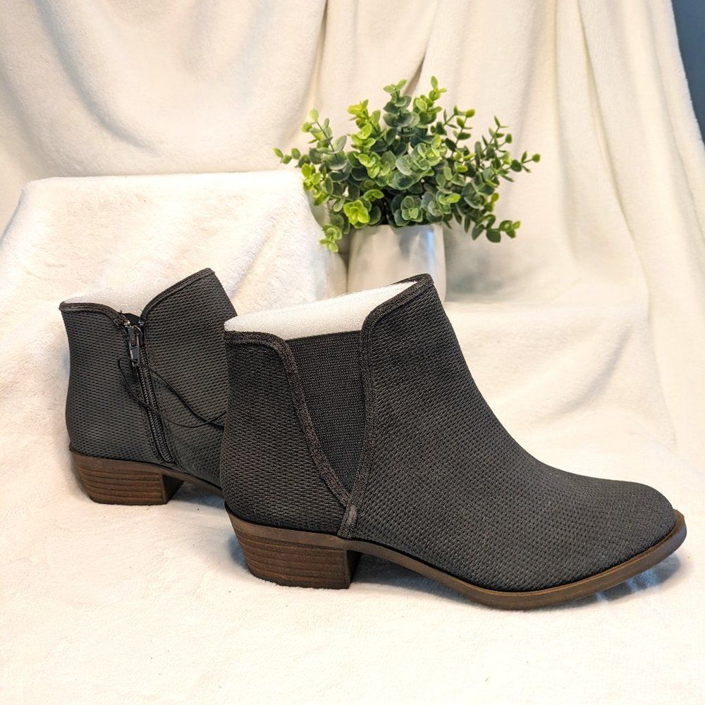 👢NWT Kensie Gerona Dark Grey Booties SIZE 7
